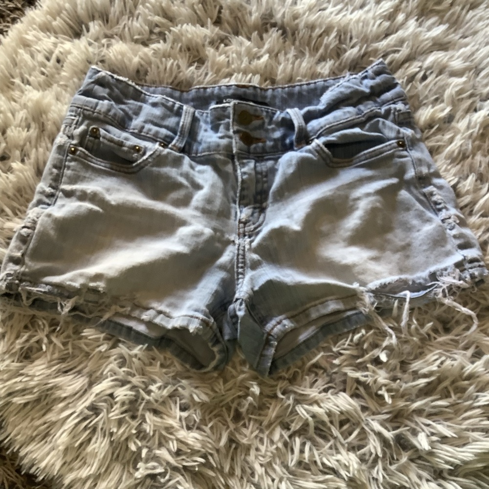 LondonJean Distressed Ripped Shorty Light Wash Jean Shorts Womens Size 8 📦
